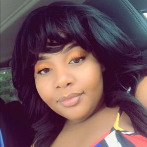 Meet your Posher, Dania